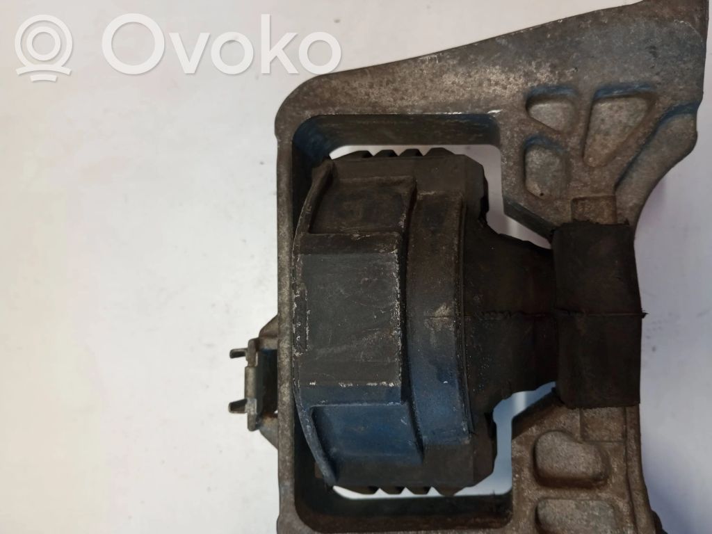 Ford Focus C-MAX Engine mount bracket 