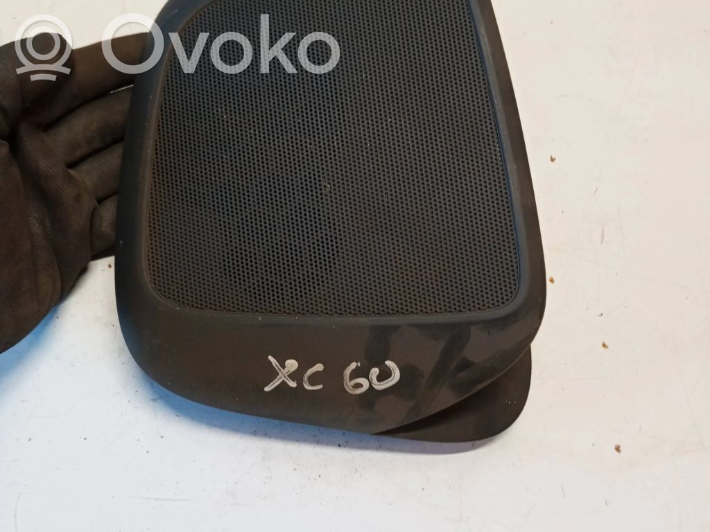 Volvo XC60 Cache enceinte centrale 