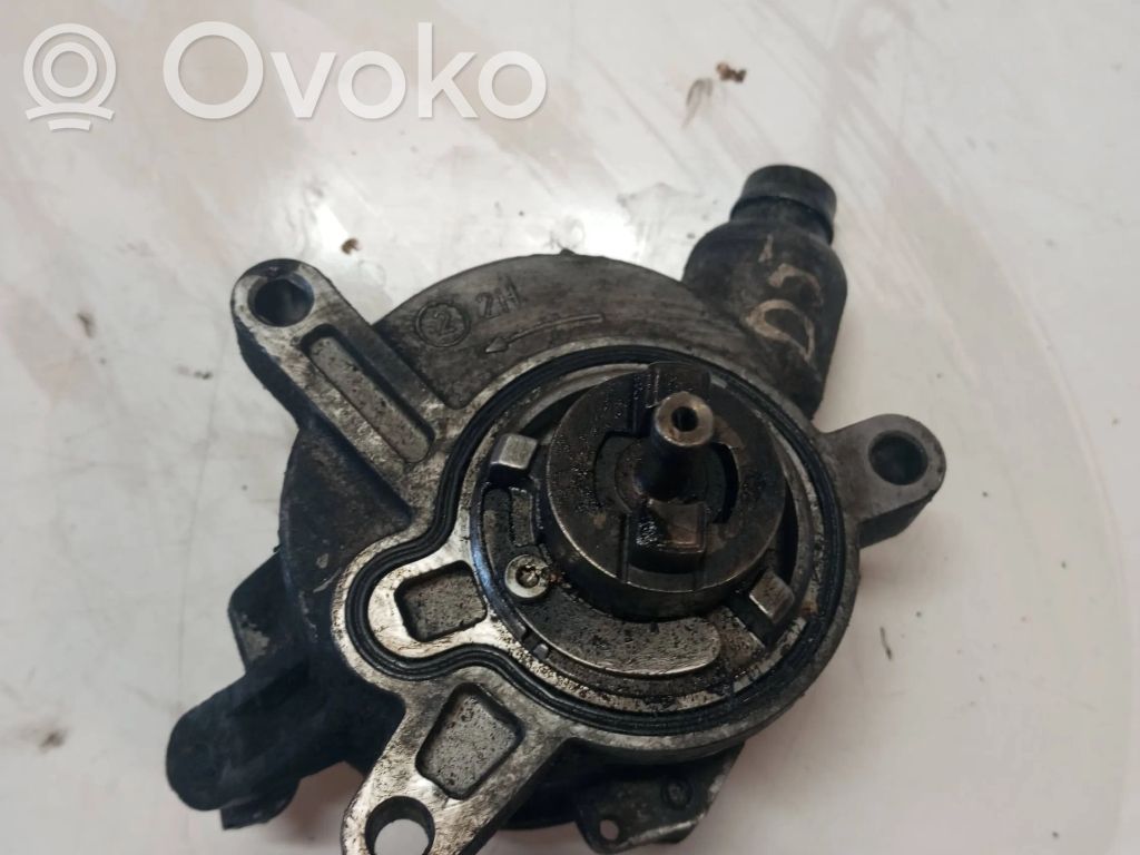 Volvo V70 Vacuum pump 