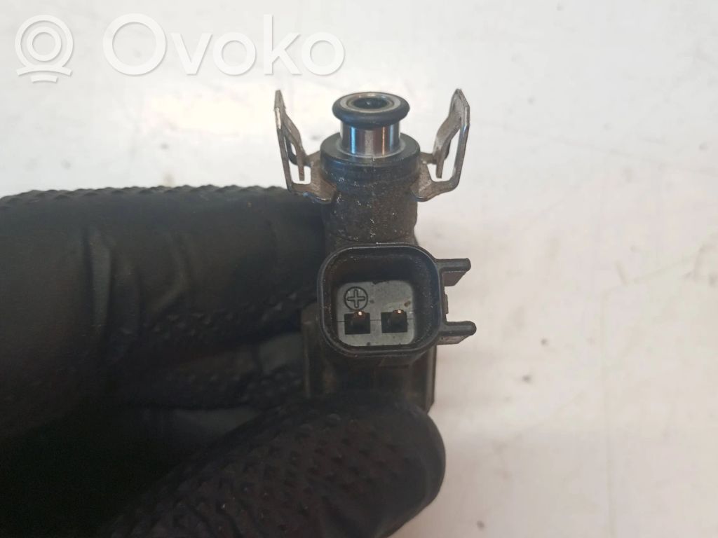 Volvo V50 Degvielas maģistrālā caurule 