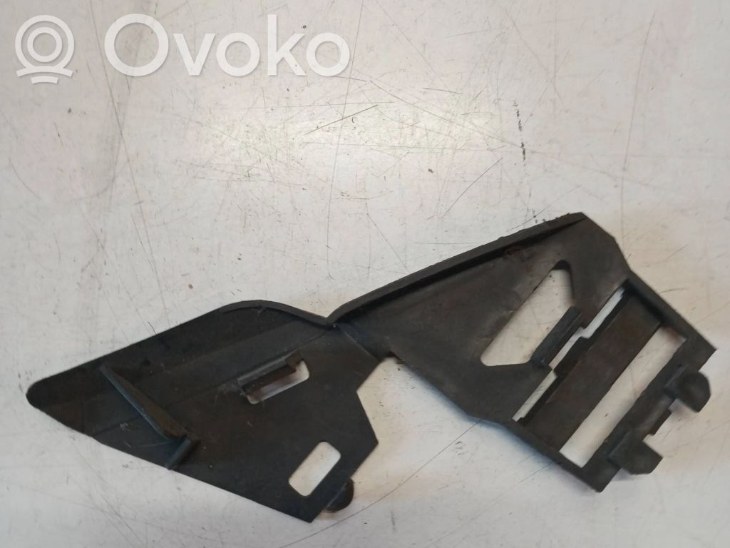 Volvo V50 Headlight/headlamp mounting bracket 
