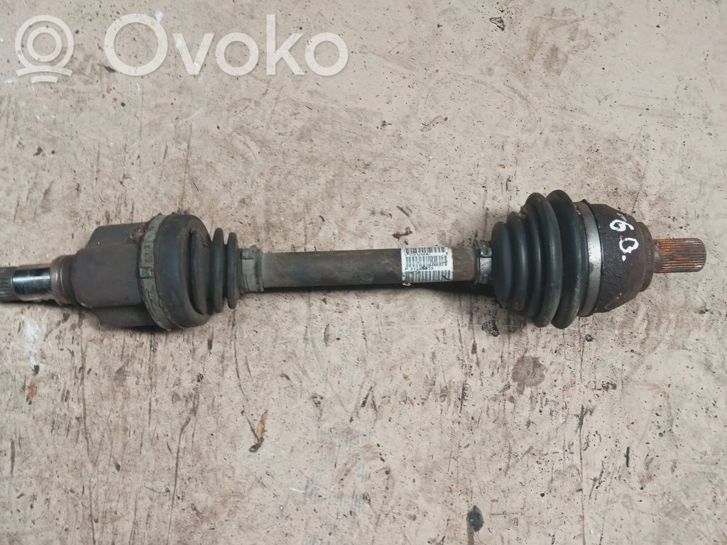 Volvo V50 Priekinis pusašis 