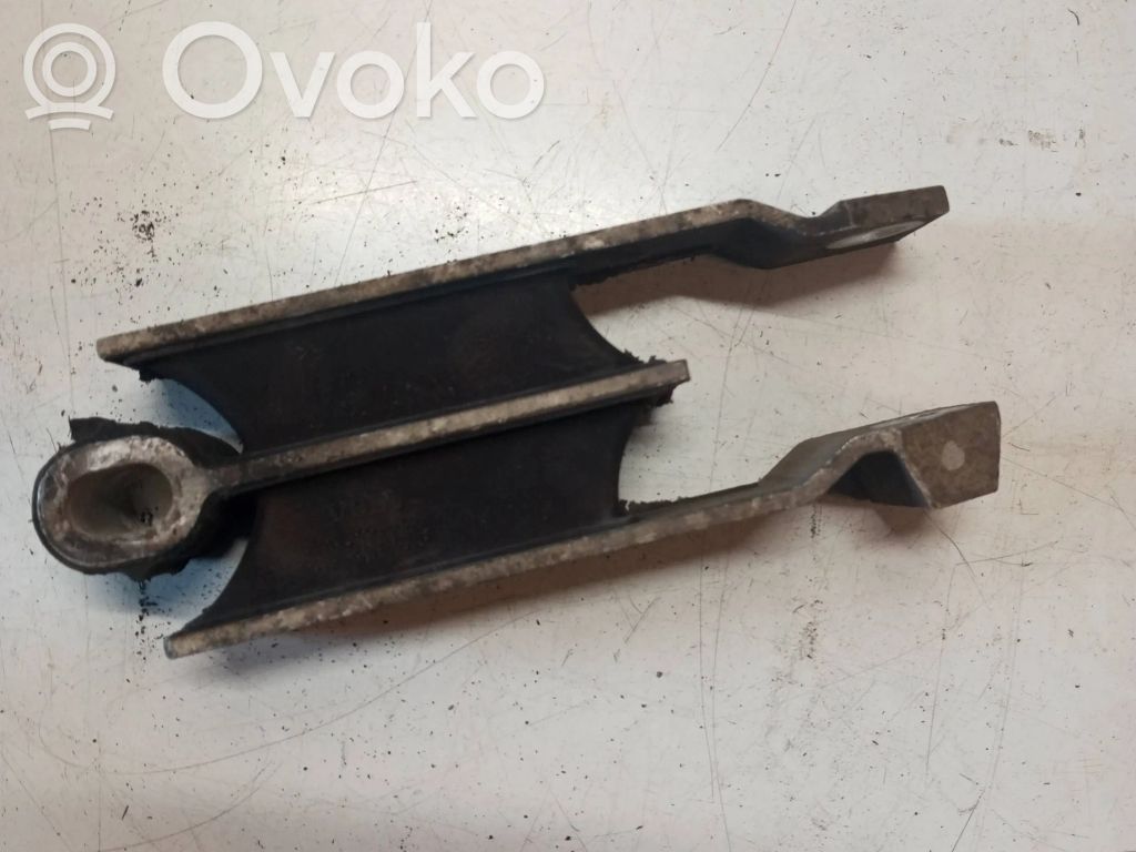 Volvo S60 Engine mount bracket 