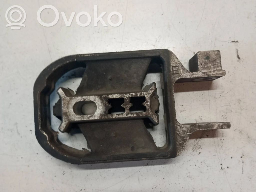 Volvo V40 Engine mount bracket 