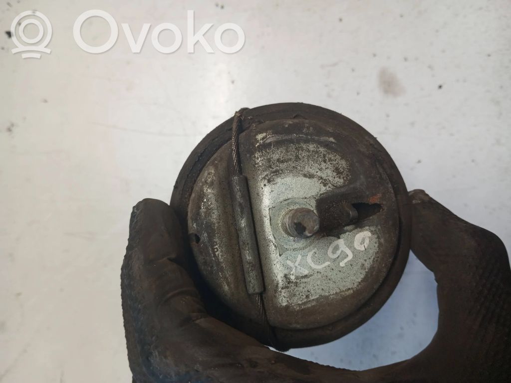 Volvo V70 Engine mount bracket 