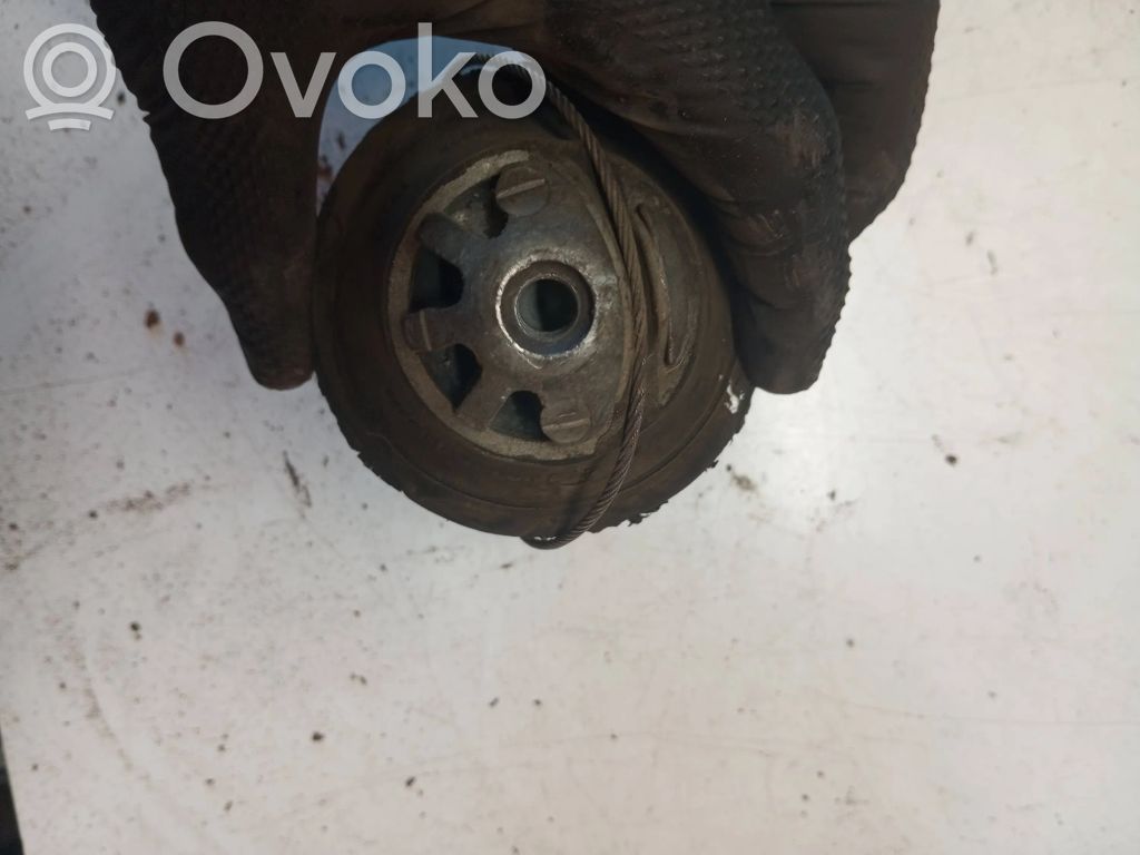 Volvo S80 Engine mount bracket 