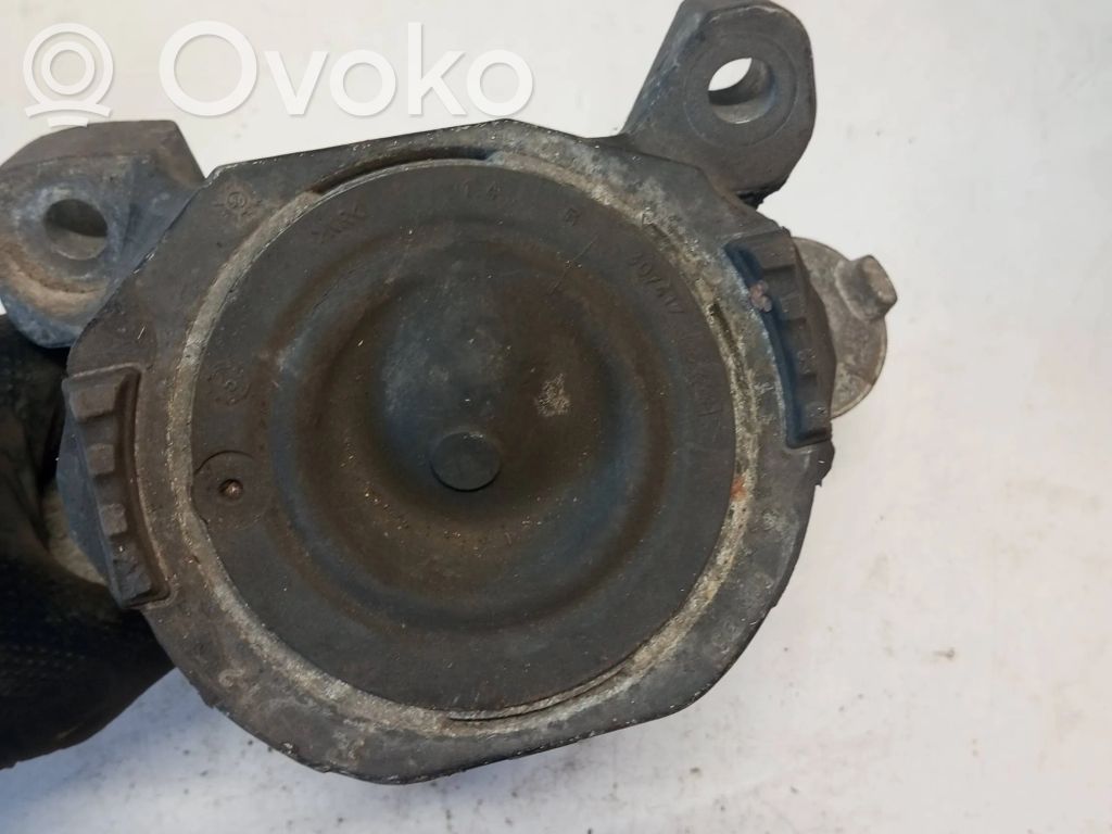 Volvo V50 Engine mount bracket 
