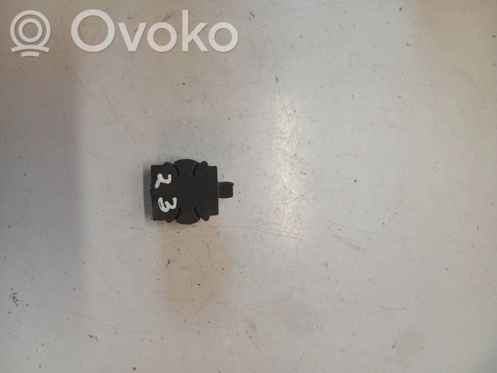 BMW X6 E71 Radiator mount bracket 