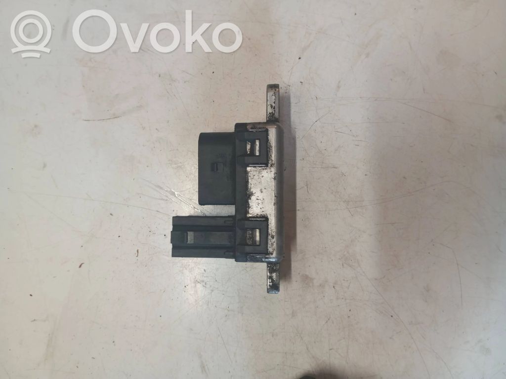 Volvo S60 Glow plug pre-heat relay 