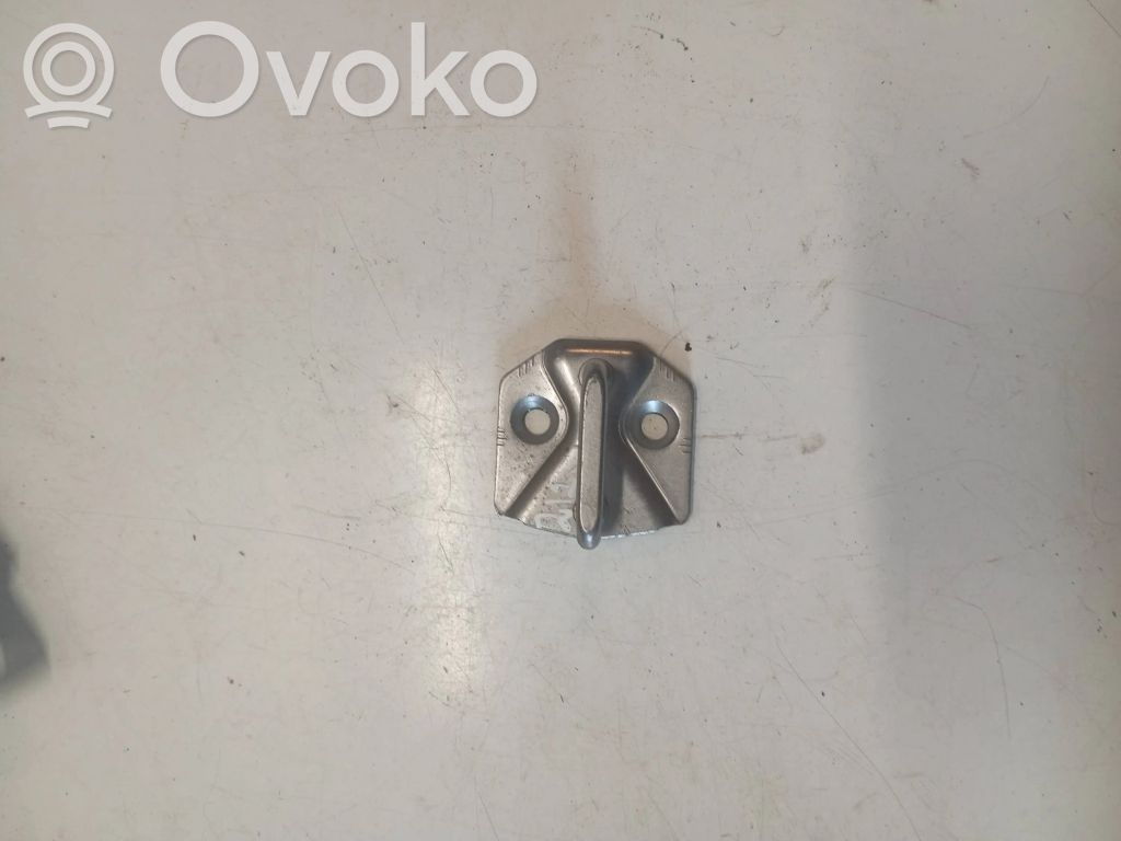 Volvo V70 Front door lock loop/hook striker 