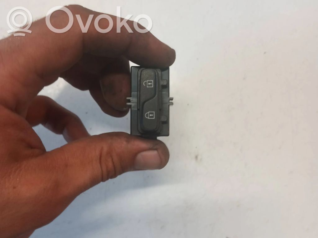 Volvo V70 Central locking switch button 
