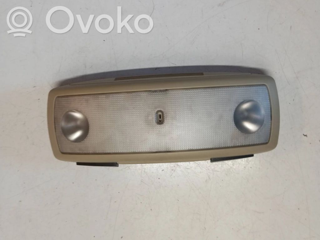 Volvo V70 Luz del asiento trasero 