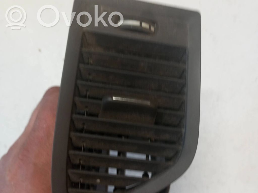 Volvo XC60 Šoninės oro grotelės 