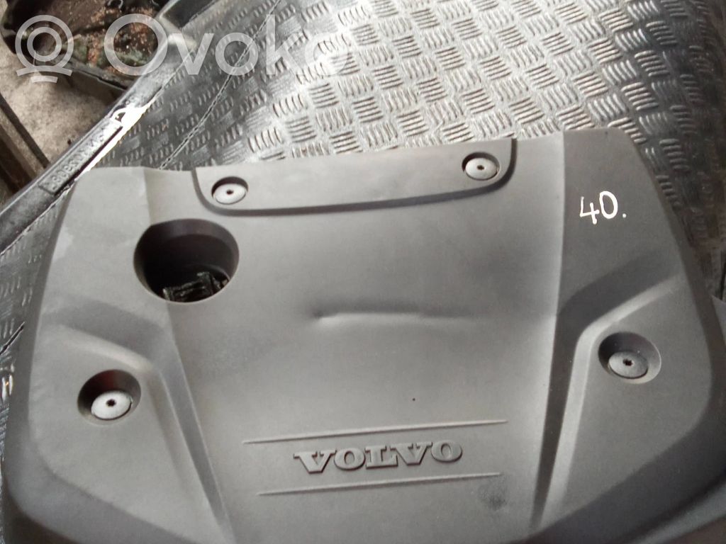 Volvo V40 Engine cover (trim) 