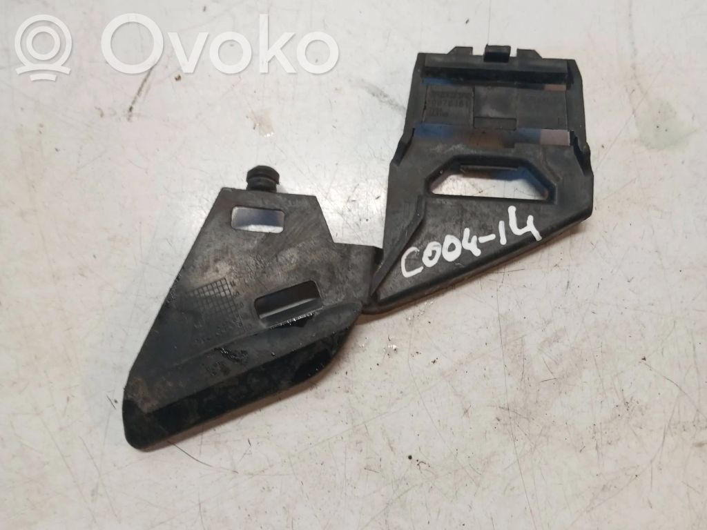 Volvo V50 Headlight/headlamp mounting bracket 