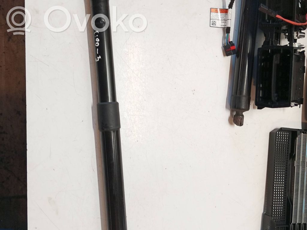 Volvo XC60 Tailgate/trunk strut/damper 