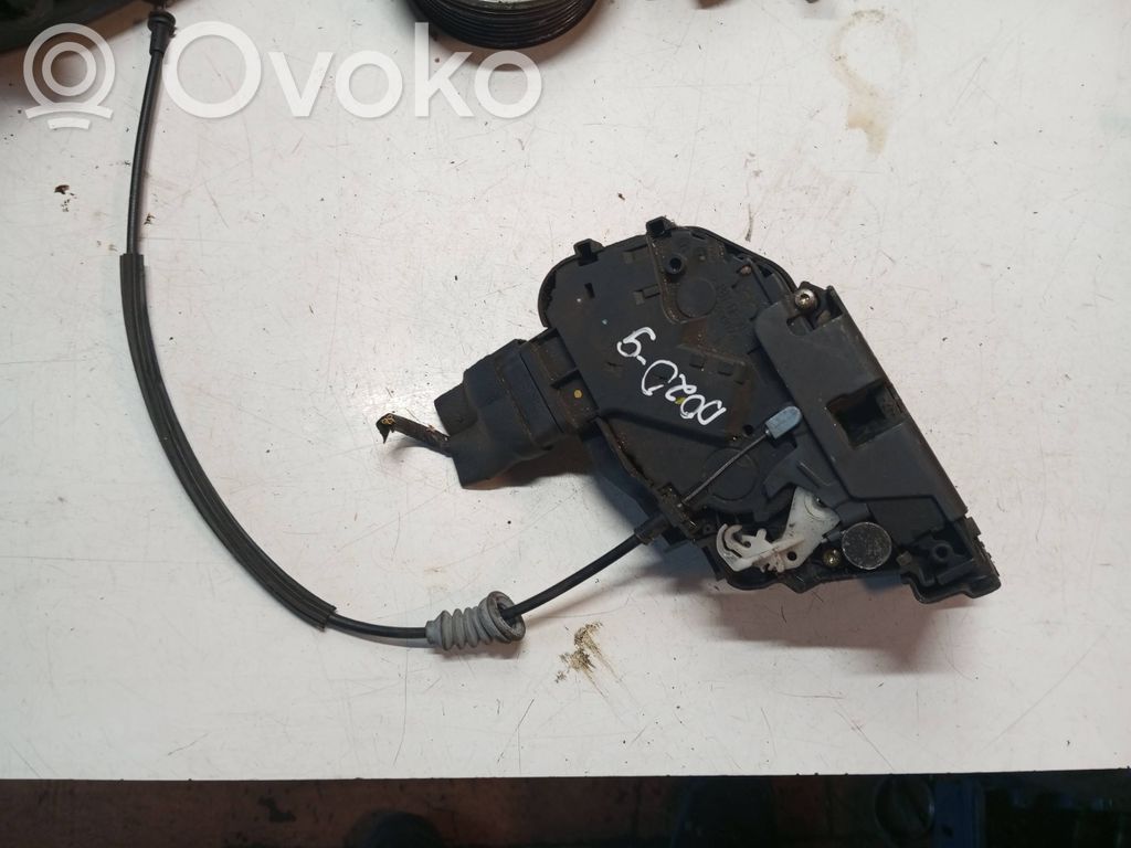 Volvo V50 Priekinė durų spyna 