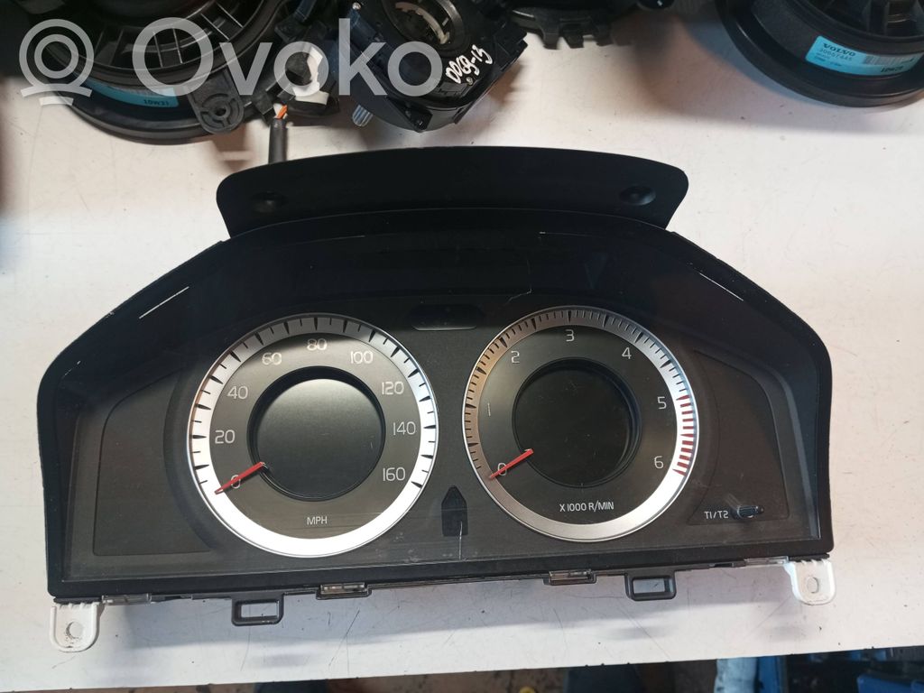 Volvo XC60 Speedometer (instrument cluster) 