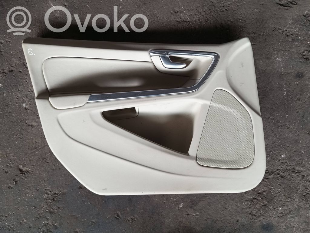 Volvo V60 Front door card panel trim 