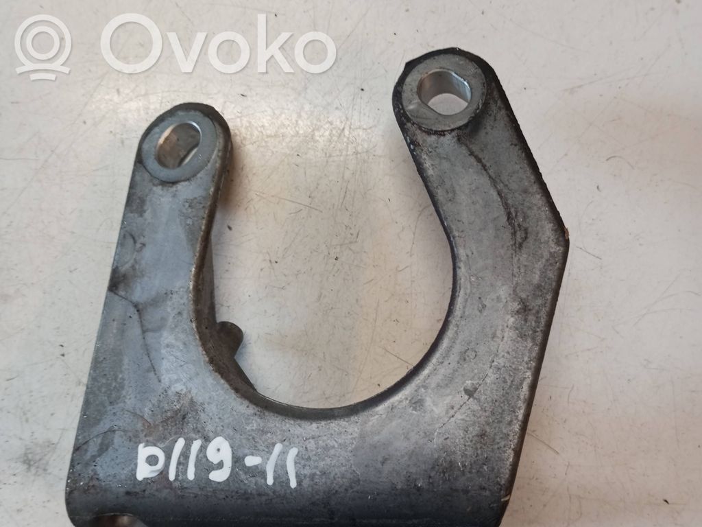 Volvo XC60 Front differential bracket 
