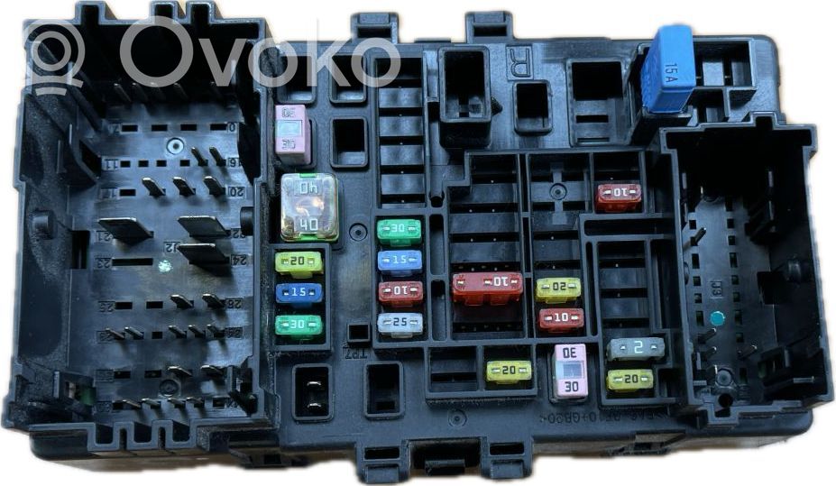 Fuse box set   23200661