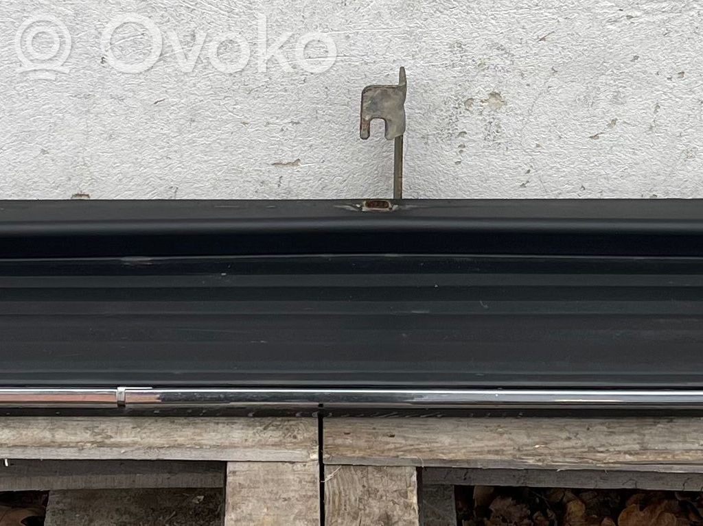 GMC Yukon Sottoporta 