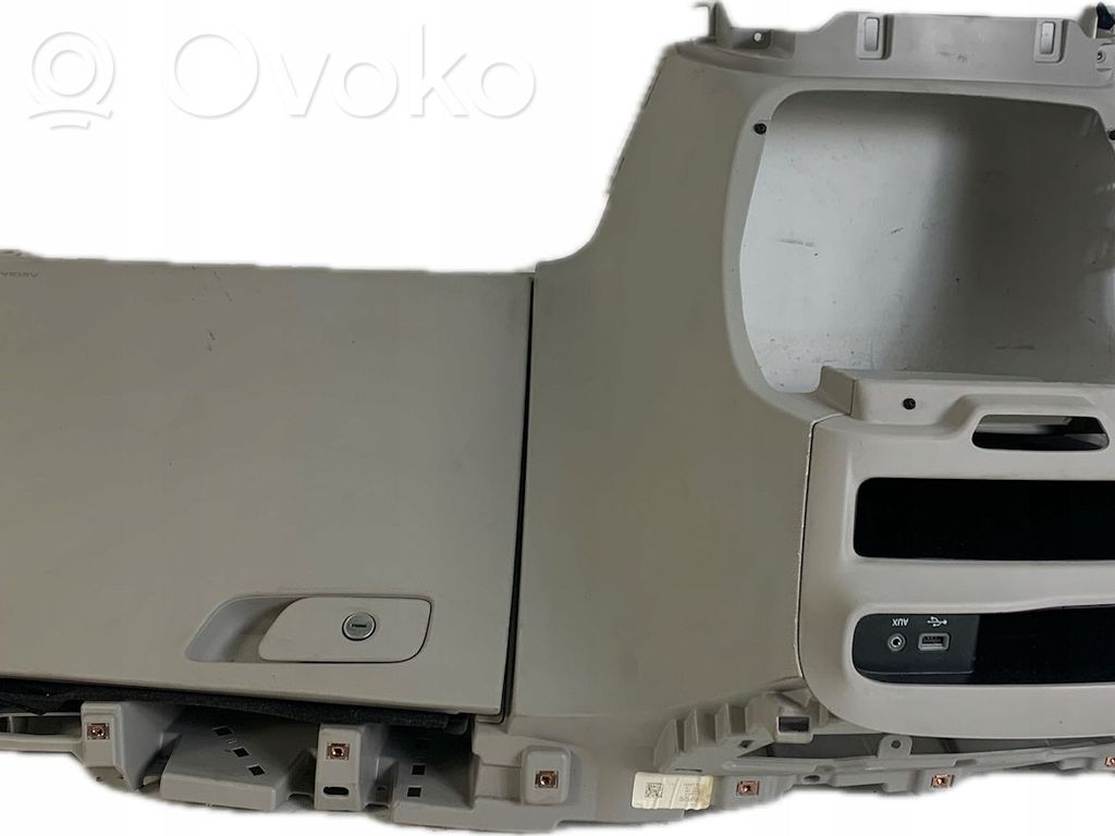 Chrysler Pacifica Other body part 