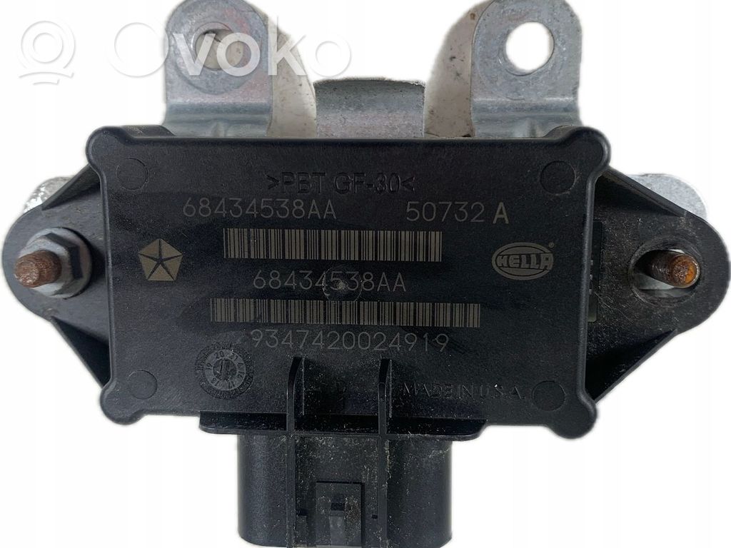 Unidad de control/módulo de la inyección de combustible   68434538AA