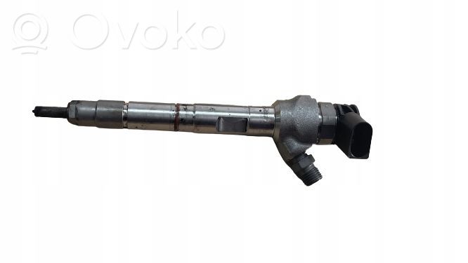 Volkswagen PASSAT B8 Inyector de combustible 