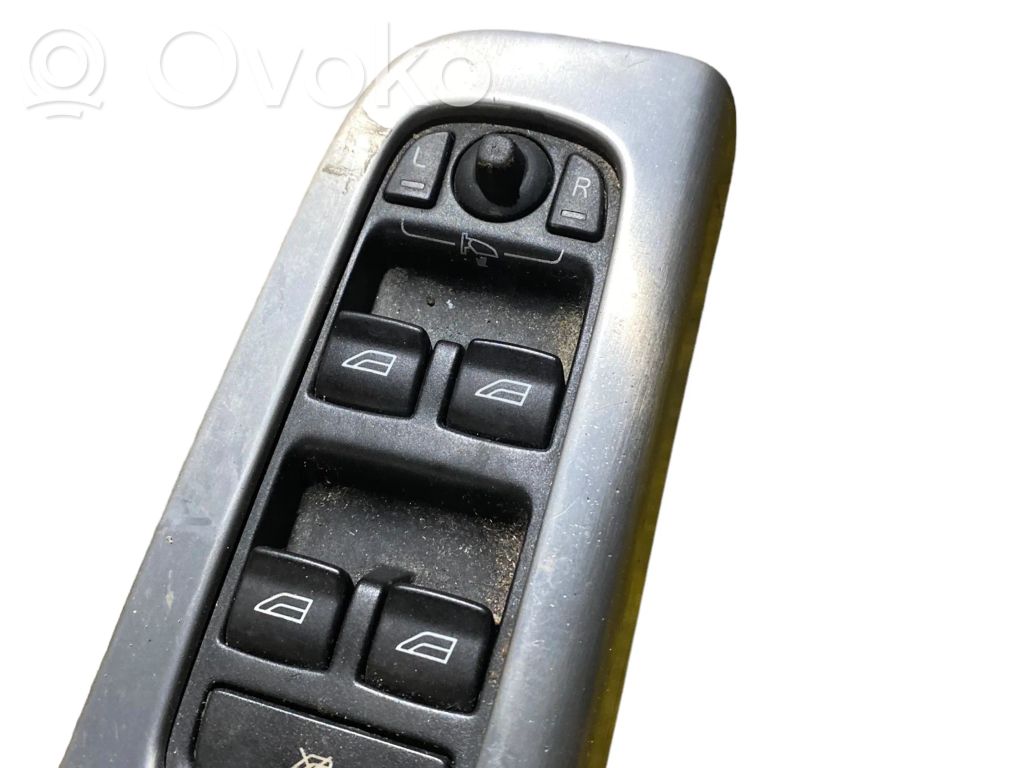 Volvo V50 Electric window control switch 