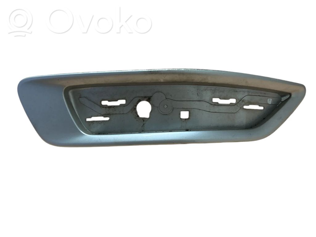 Volvo XC70 Aizmugurē atstarotājs 