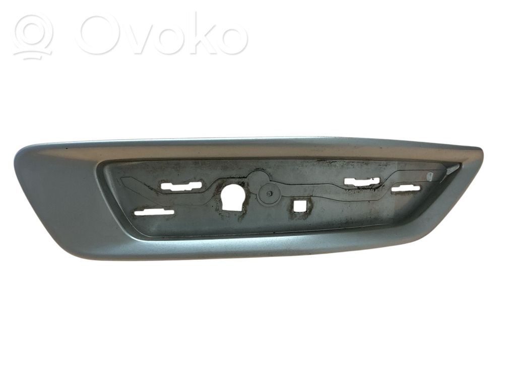 Volvo XC70 Aizmugurē atstarotājs 