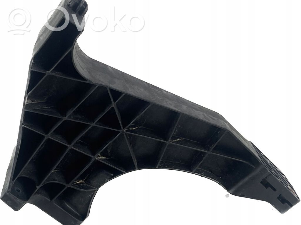 Engine mount bracket   81679010237