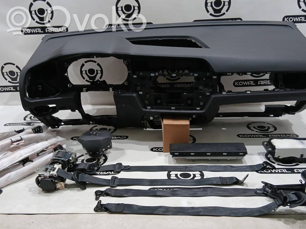 Volkswagen Touran III Deska rozdzielcza 