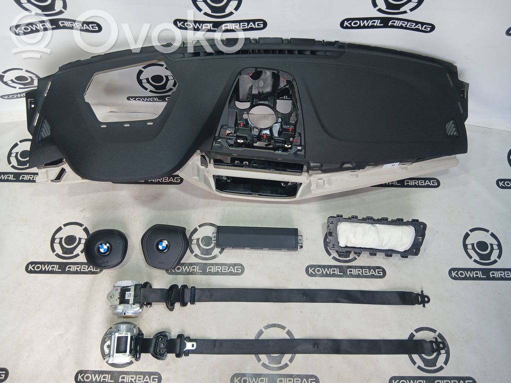 BMW 5 G30 G31 G38 Deska rozdzielcza 