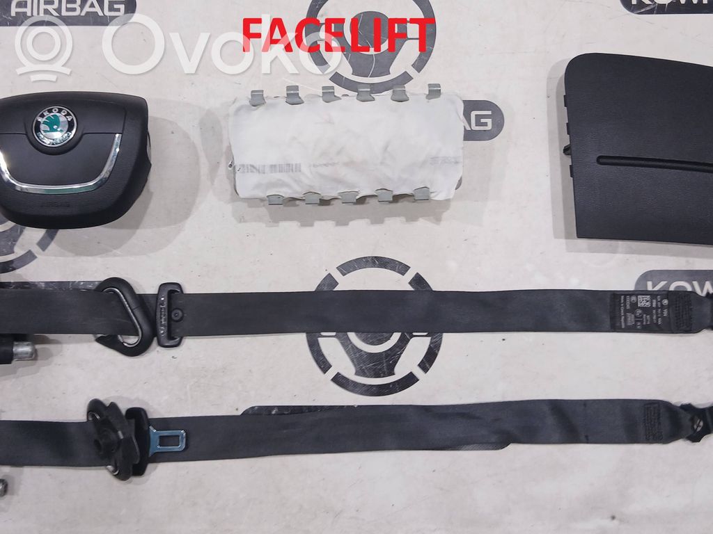 Skoda Fabia Mk2 (5J) Panel de instrumentos 