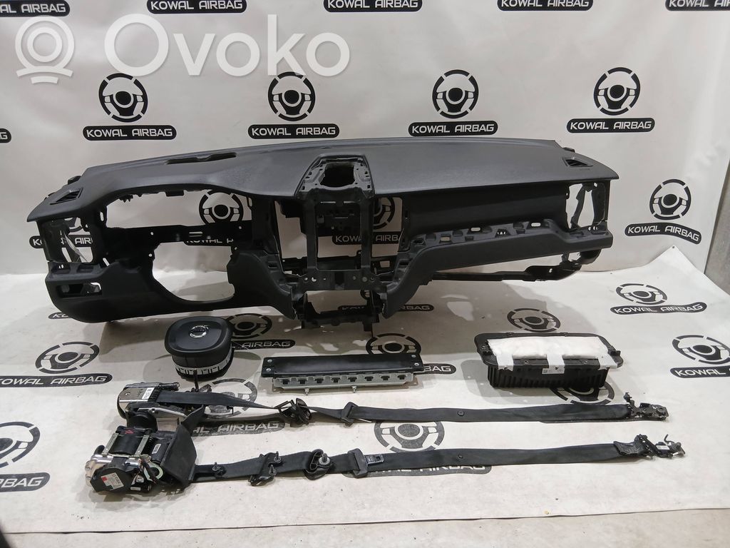Volvo XC60 Panelis 