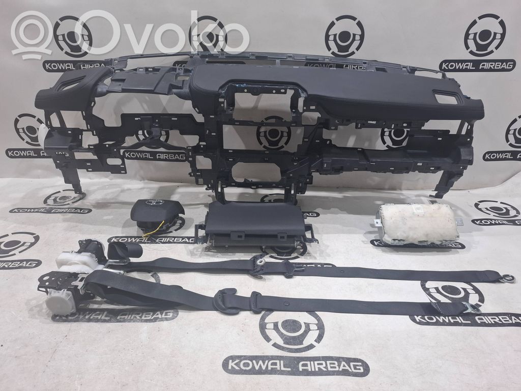 Toyota Highlander XU70 Bord 