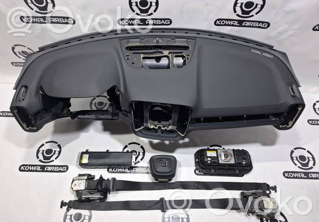 Volvo XC40 Panelė 