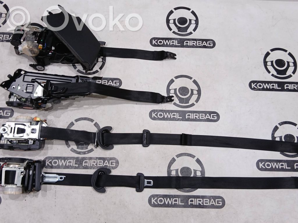 Audi Q8 Cinturón delantero 