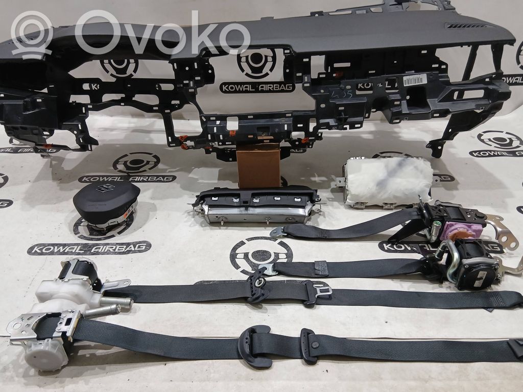 Suzuki Swace Комплект подушек безопасности с панелью 