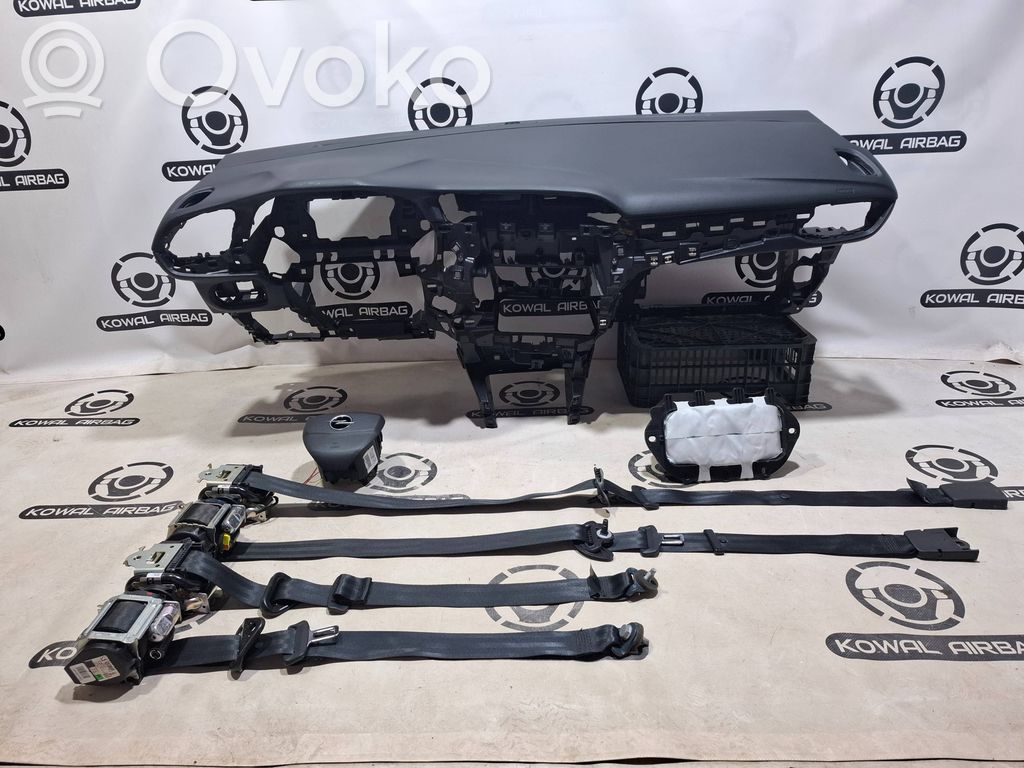 Opel Corsa F Set planșă bord cu airbag 