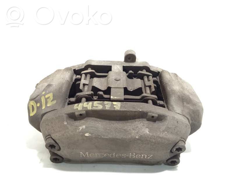 Mercedes-Benz CLS C219 Zacisk hamulcowy przedni 