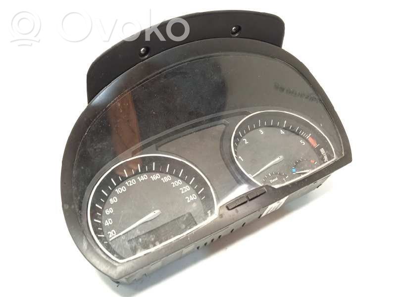 BMW X3 E83 Speedometer (instrument cluster) 