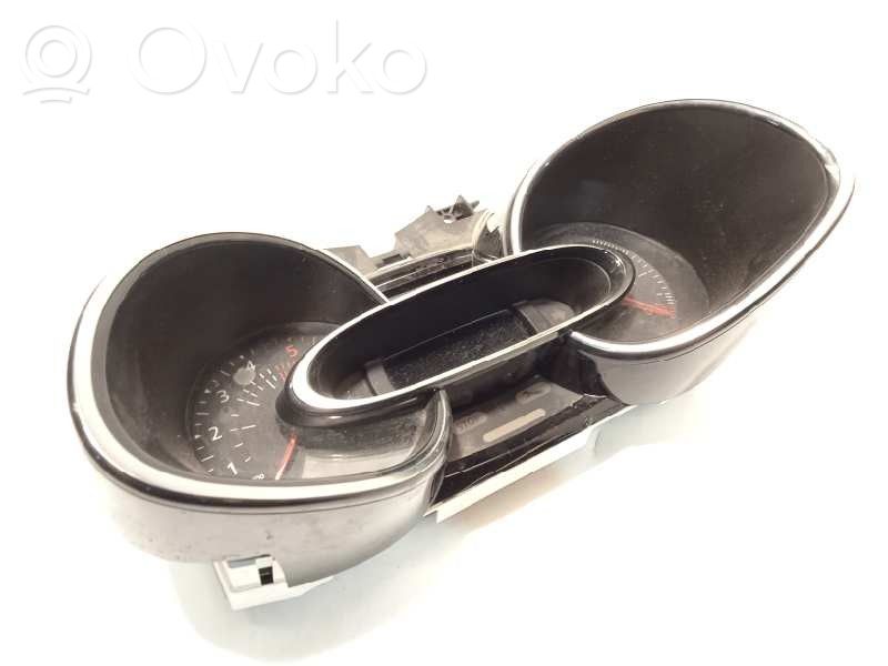Renault Clio IV Spidometrs (instrumentu panelī) 