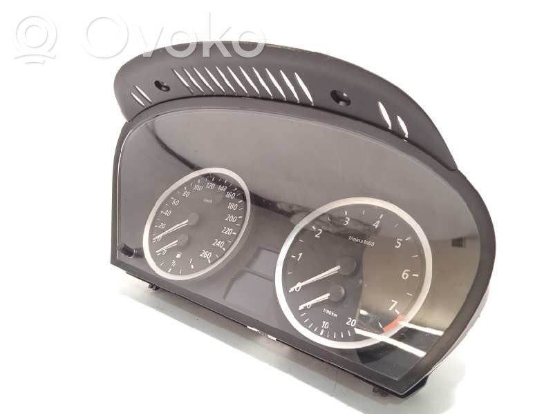 BMW 5 E60 E61 Nopeusmittari (mittaristo) 