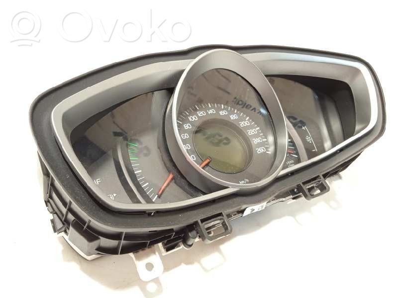 Volvo V40 Speedometer (instrument cluster) 