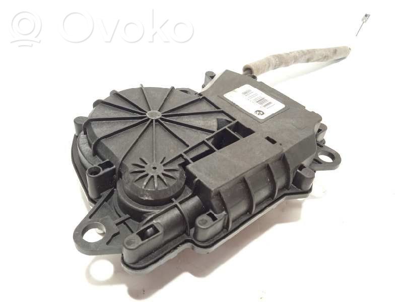 BMW X1 F48 F49 Zamek klapy tylnej bagażnika