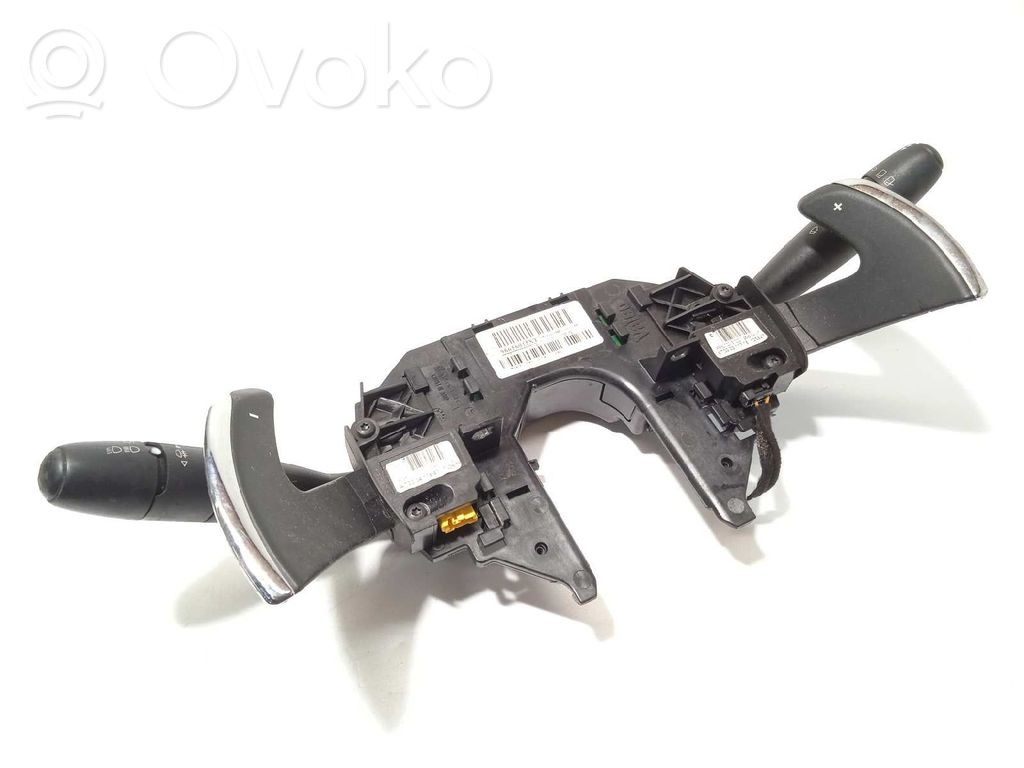 Citroen C4 II Pagrieziena signālu / lukturu sviria 