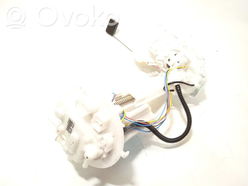 Toyota Yaris Kraftstoffpumpe im Tank 